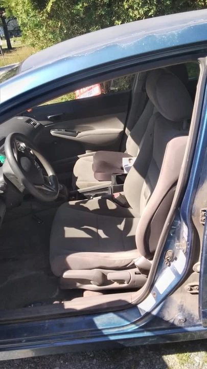 2009 Honda Civic 8th Gen - Image 2 of 5