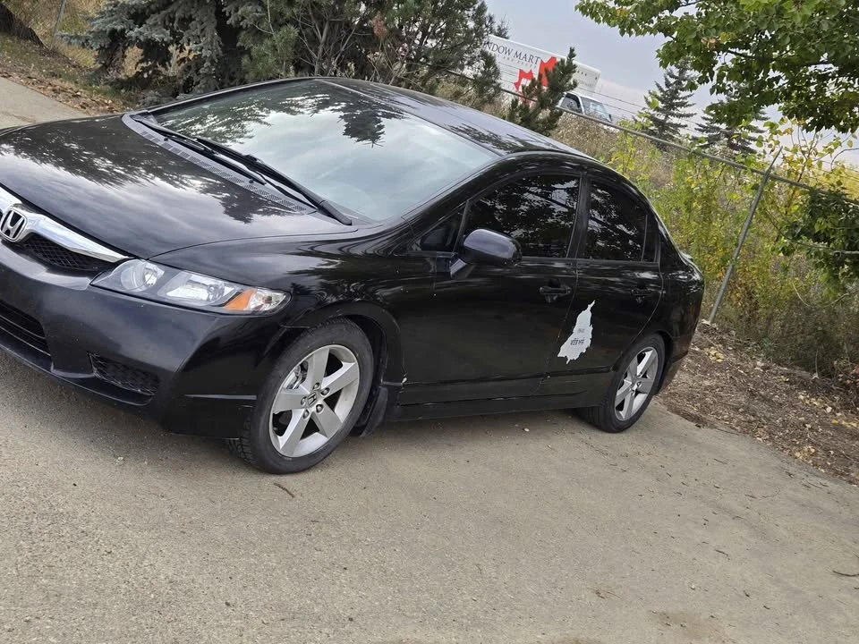 2009 Honda Civic 8th Gen - Image 3 of 3