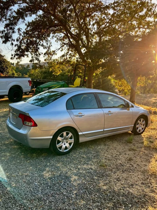 2009 Honda Civic 8th Gen - Image 4 of 5