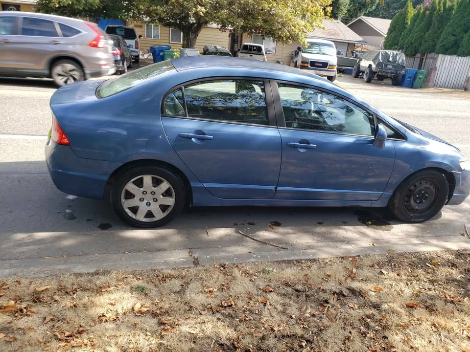 2009 Honda Civic 8th Gen - Image 2 of 10