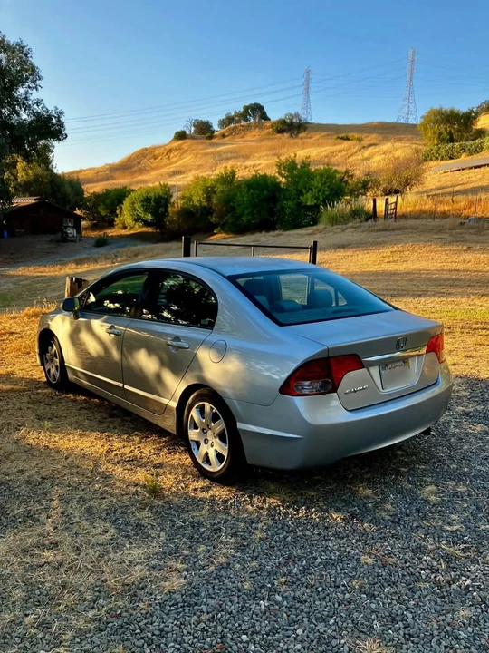 2009 Honda Civic 8th Gen - Image 3 of 5