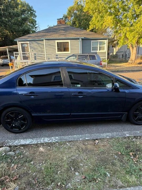 2009 Honda Civic 8th Gen - Image 5 of 6