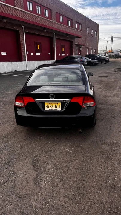 2009 Honda Civic 8th Gen - Image 4 of 4