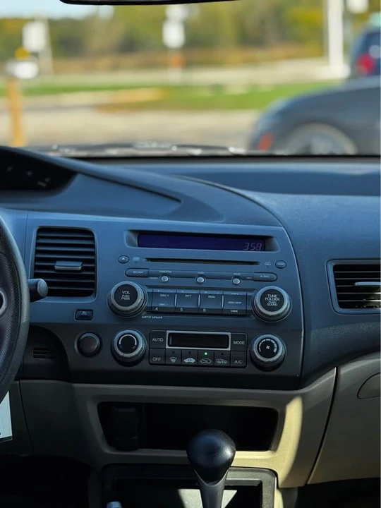 2009 Honda Civic 8th Gen - Image 14 of 15