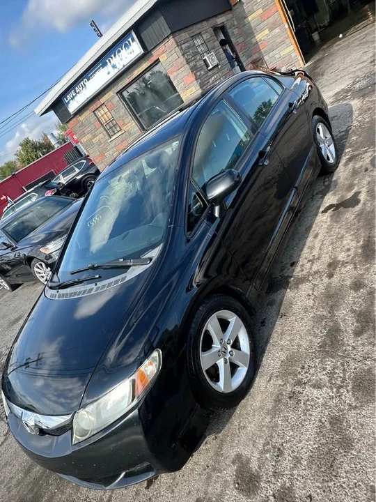 2009 Honda Civic 8th Gen - Image 3 of 9