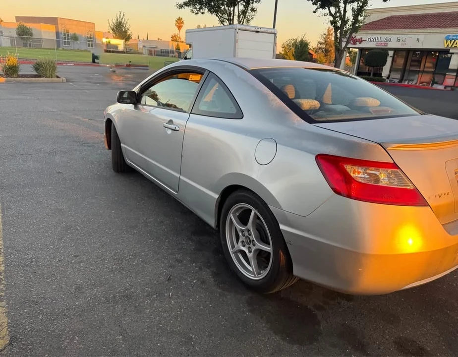 2009 Honda Civic 8th Gen - Image 5 of 7