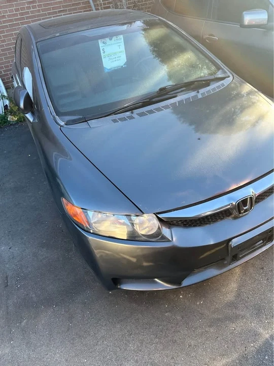 2009 Honda Civic 8th Gen - Image 2 of 5