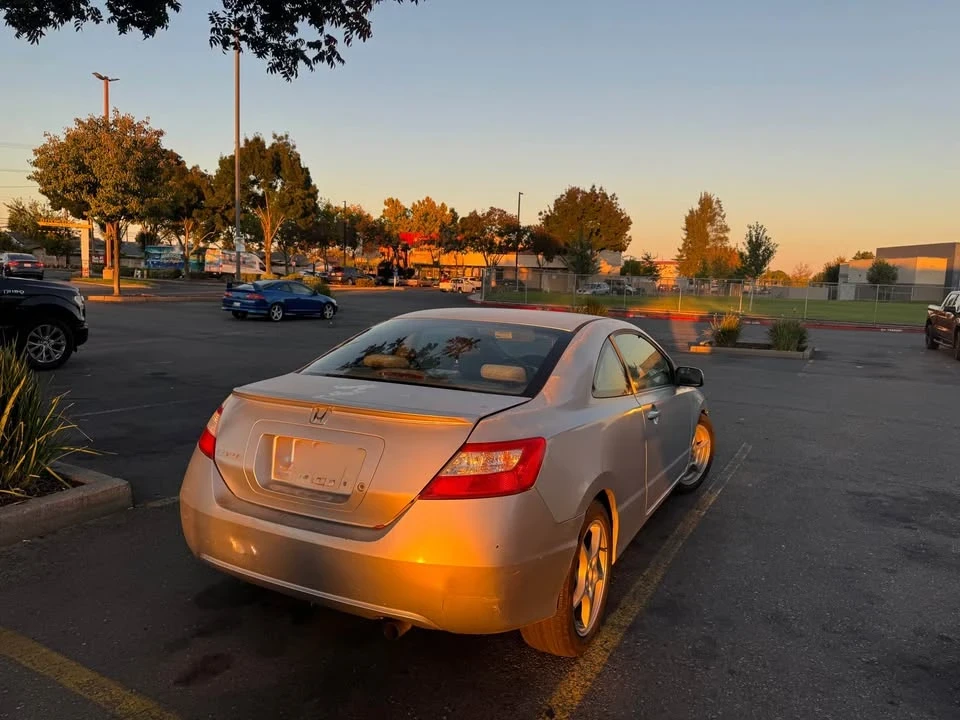 2009 Honda Civic 8th Gen - Image 4 of 7