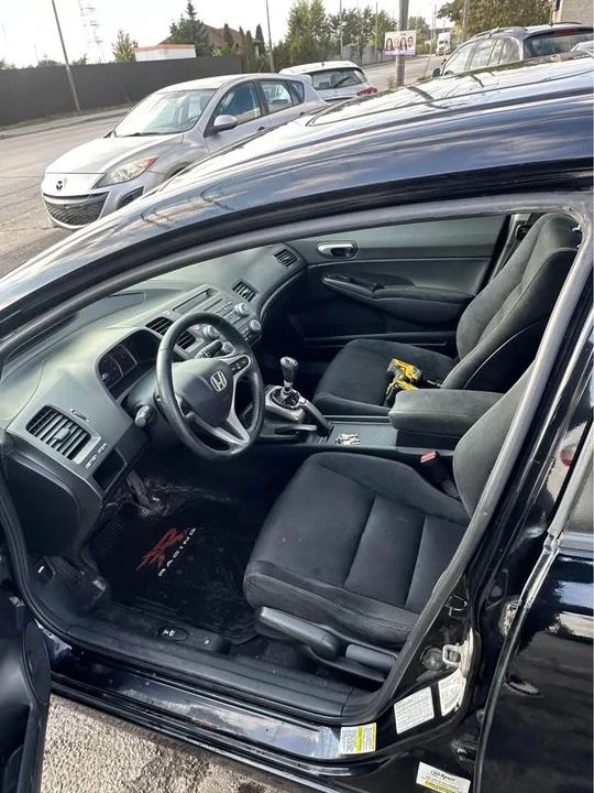 2009 Honda Civic 8th Gen - Image 8 of 9