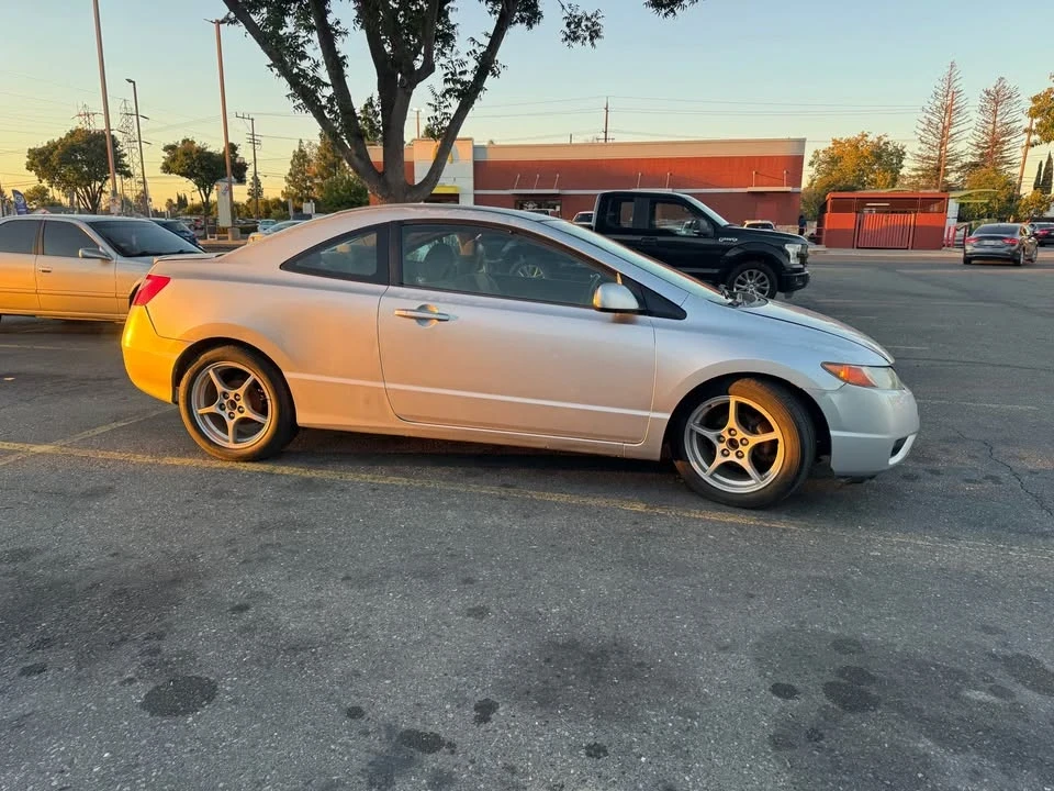 2009 Honda Civic 8th Gen - Image 3 of 7