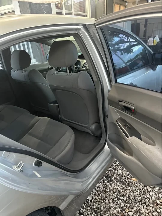 2009 Honda Civic 8th Gen - Image 5 of 10