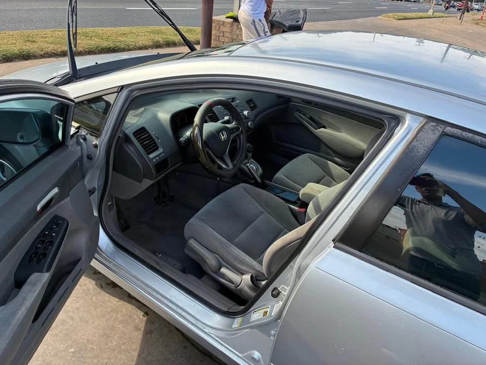 2009 Honda Civic 8th Gen - Image 3 of 8