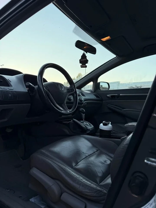 2009 Honda Civic 8th Gen - Image 9 of 10