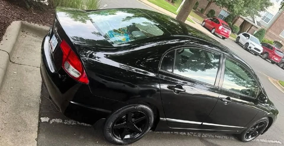2009 Honda Civic 8th Gen - Image 3 of 9