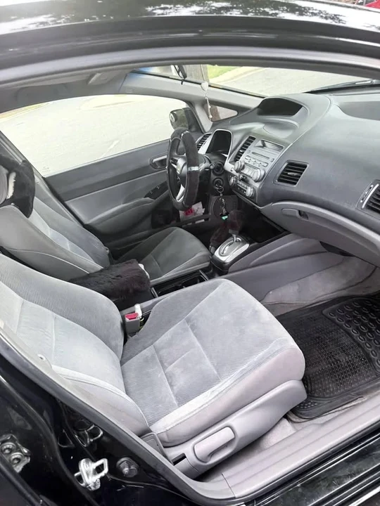 2009 Honda Civic 8th Gen - Image 5 of 9