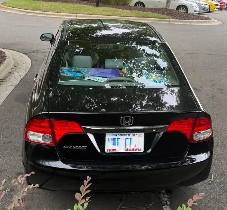 2009 Honda Civic 8th Gen - Image 8 of 9