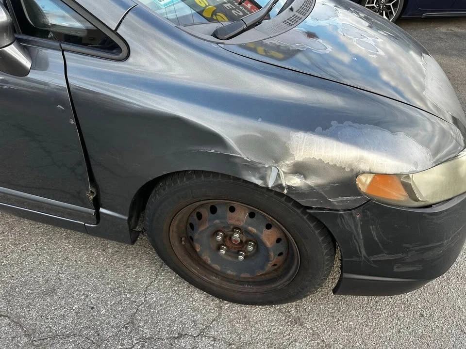 2009 Honda Civic 8th Gen - Image 4 of 16
