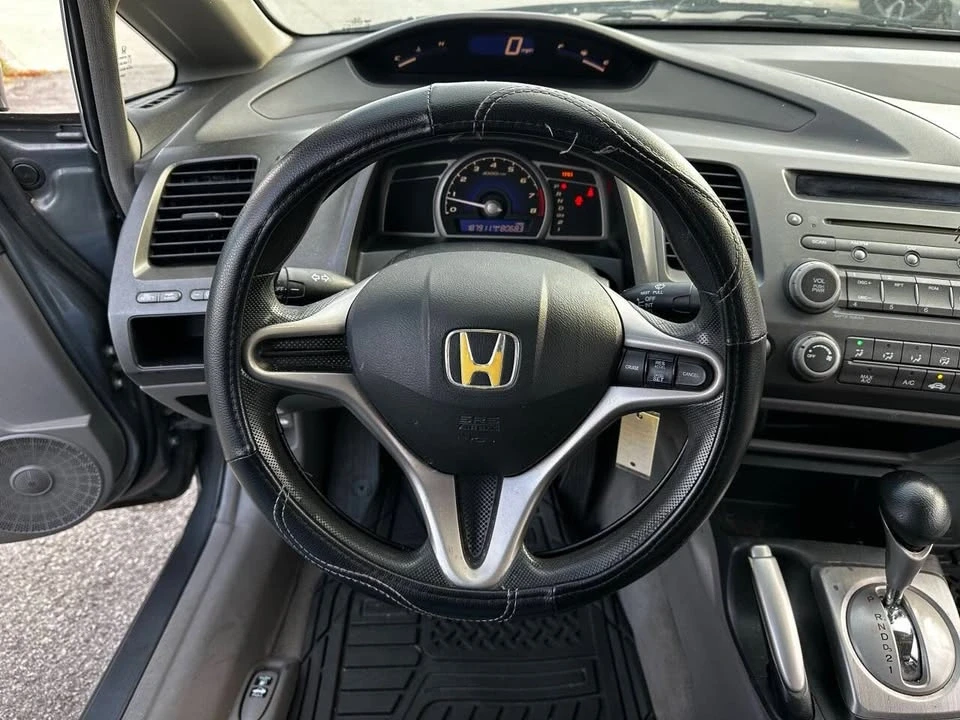 2009 Honda Civic 8th Gen - Image 9 of 16