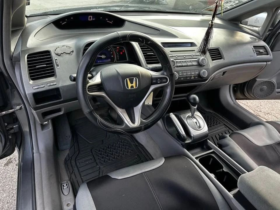 2009 Honda Civic 8th Gen - Image 8 of 16
