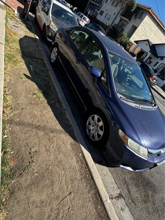 2009 Honda Civic 8th Gen - Image 3 of 3