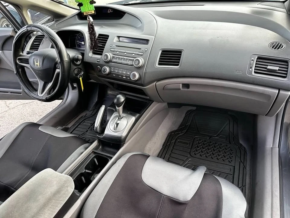 2009 Honda Civic 8th Gen - Image 11 of 16