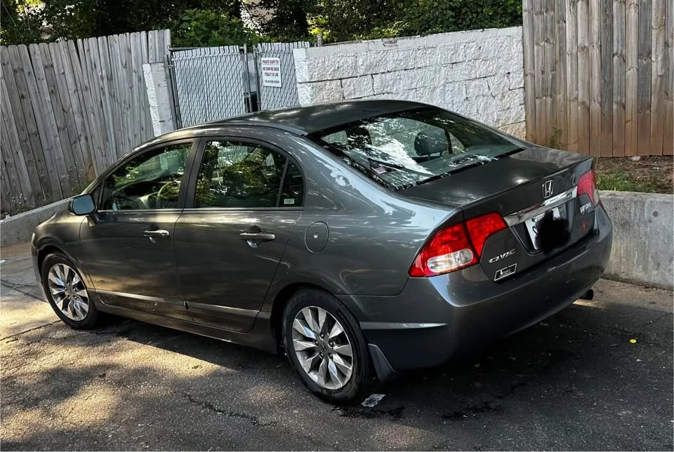 2009 Honda Civic 8th Gen - Image 3 of 9