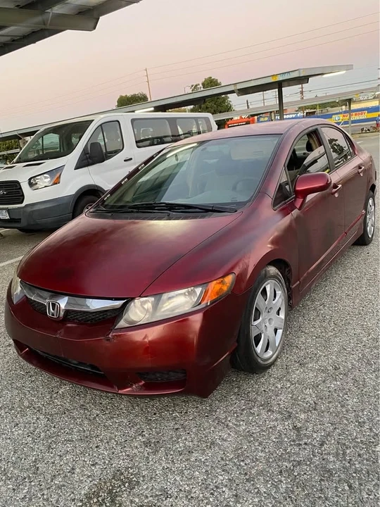 2009 Honda Civic 8th Gen - Image 2 of 5