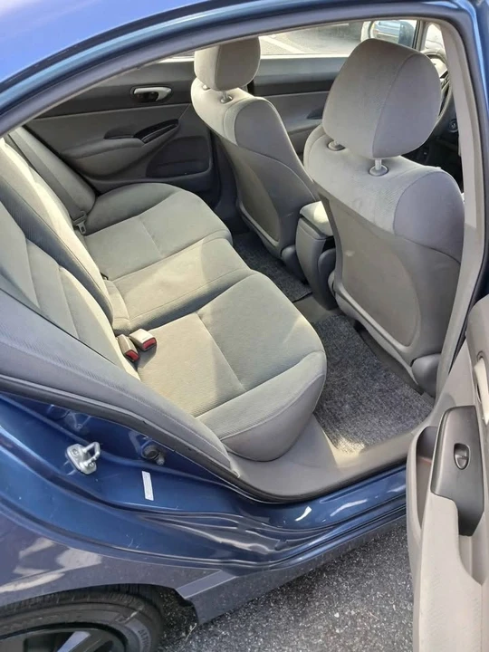 2009 Honda Civic 8th Gen - Image 8 of 11