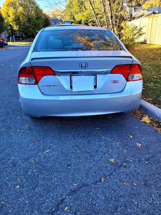 2009 Honda Civic 8th Gen - Image 5 of 6