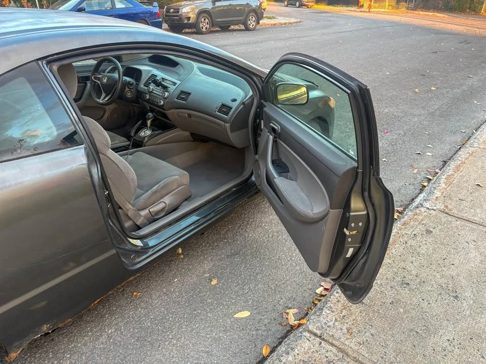 2009 Honda Civic 8th Gen - Image 10 of 13