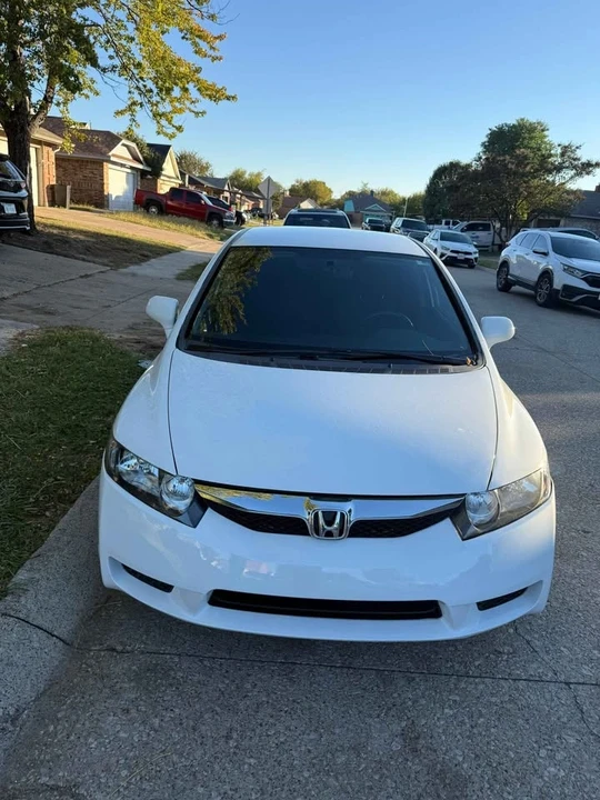 2009 Honda Civic 8th Gen - Image 3 of 5