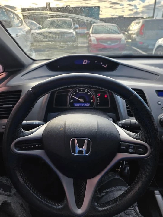 2009 Honda Civic 8th Gen - Image 9 of 11