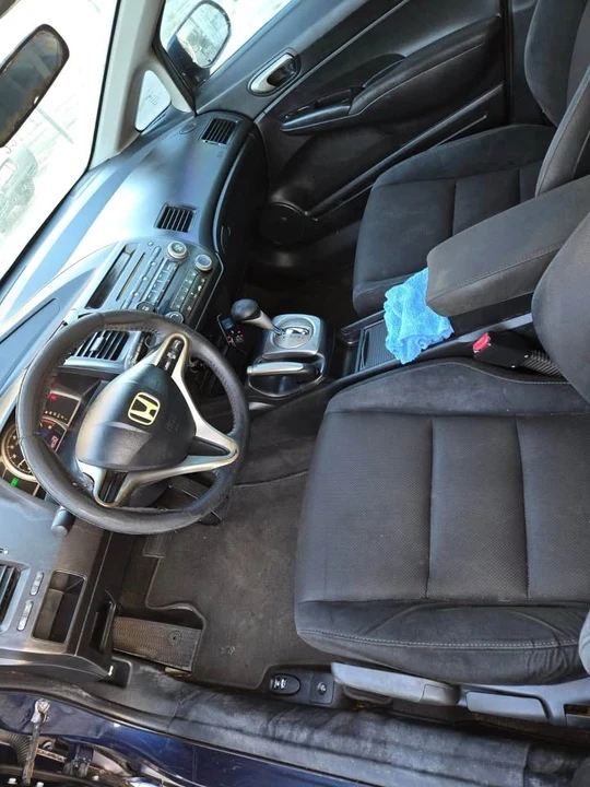 2009 Honda Civic 8th Gen - Image 3 of 7