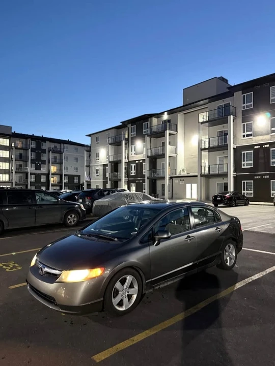 2009 Honda Civic 8th Gen - Image 2 of 6