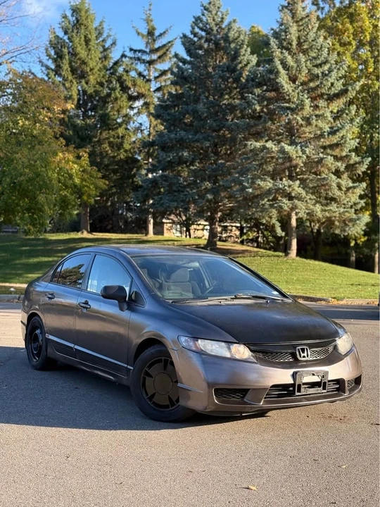 2009 Honda Civic 8th Gen - Image 2 of 13