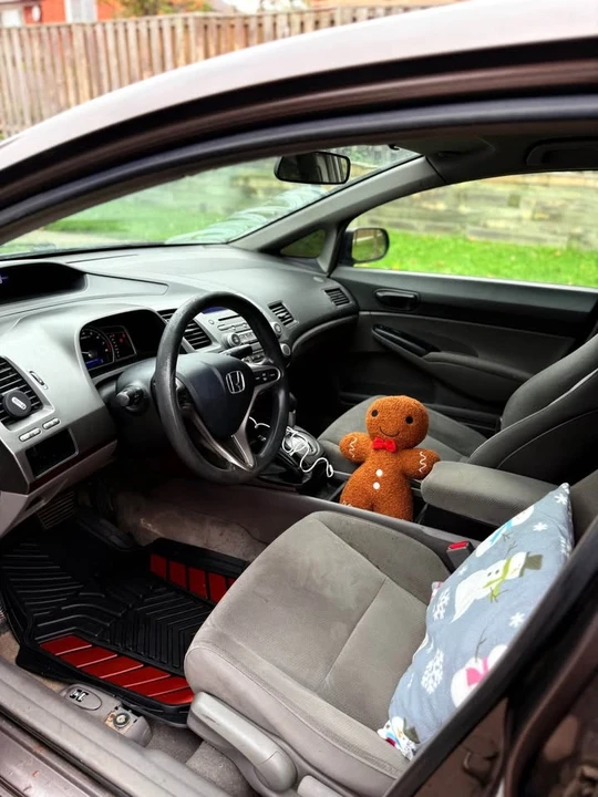 2009 Honda Civic 8th Gen - Image 11 of 13