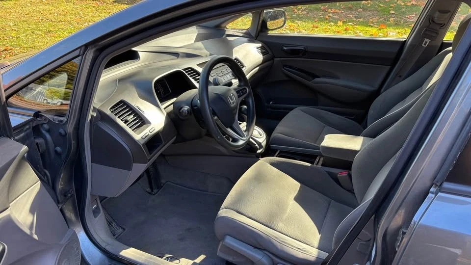 2009 Honda Civic 8th Gen - Image 9 of 15