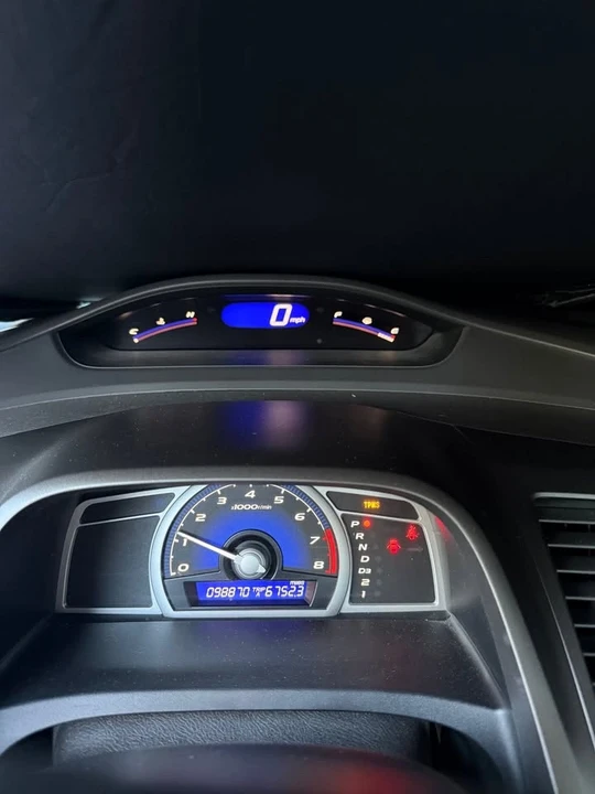 2009 Honda Civic 8th Gen - Image 3 of 8