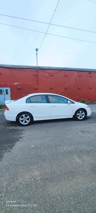 2009 Honda Civic 8th Gen - Image 2 of 10