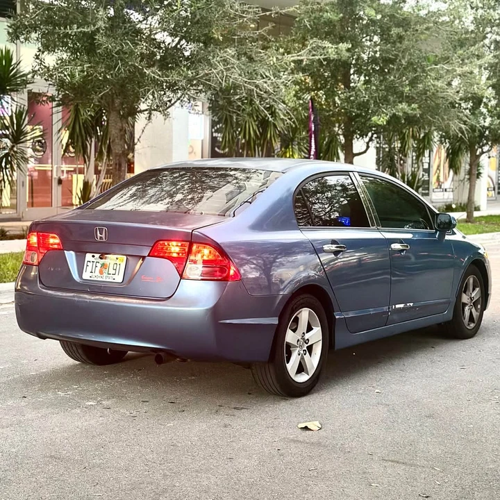 2009 Honda Civic 8th Gen - Image 4 of 9