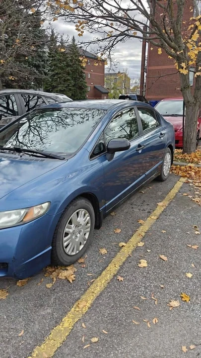 2009 Honda Civic 8th Gen - Image 2 of 8