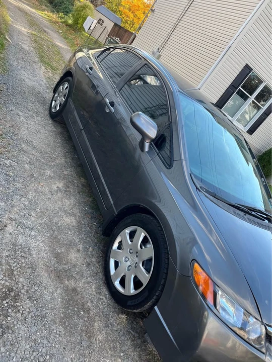2009 Honda Civic 8th Gen - Image 3 of 8