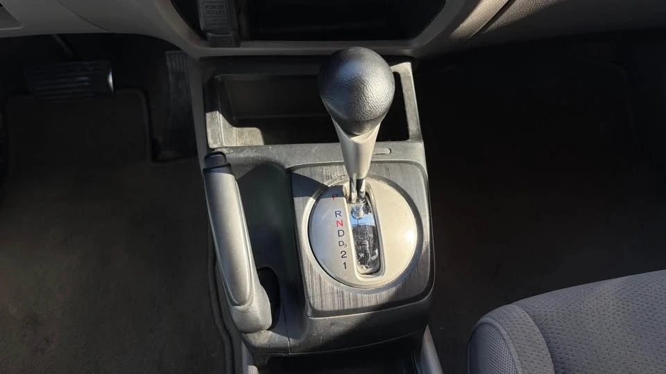 2009 Honda Civic 8th Gen - Image 13 of 15