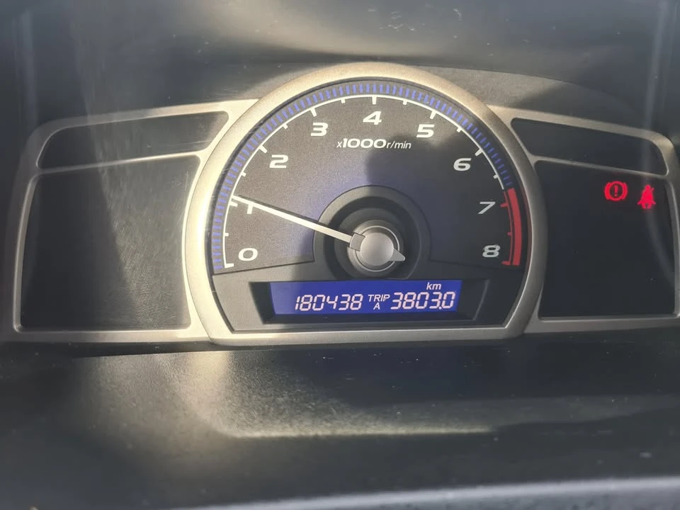2009 Honda Civic 8th Gen - Image 3 of 12