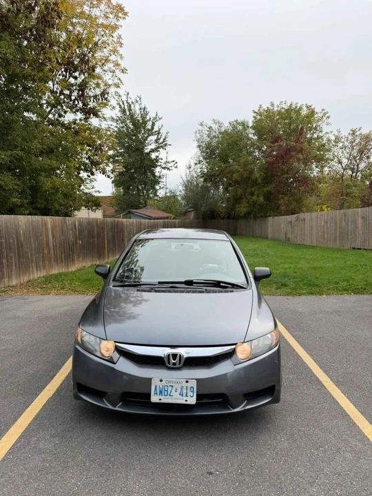 2009 Honda Civic 8th Gen - Image 2 of 13