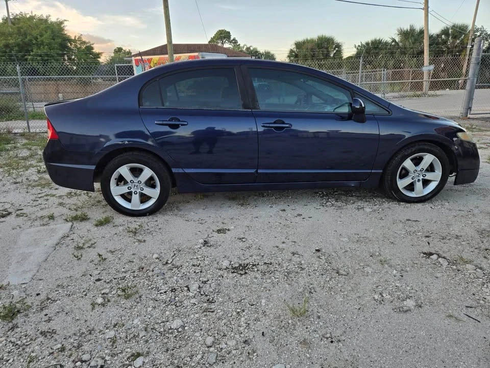 2009 Honda Civic 8th Gen - Image 5 of 7