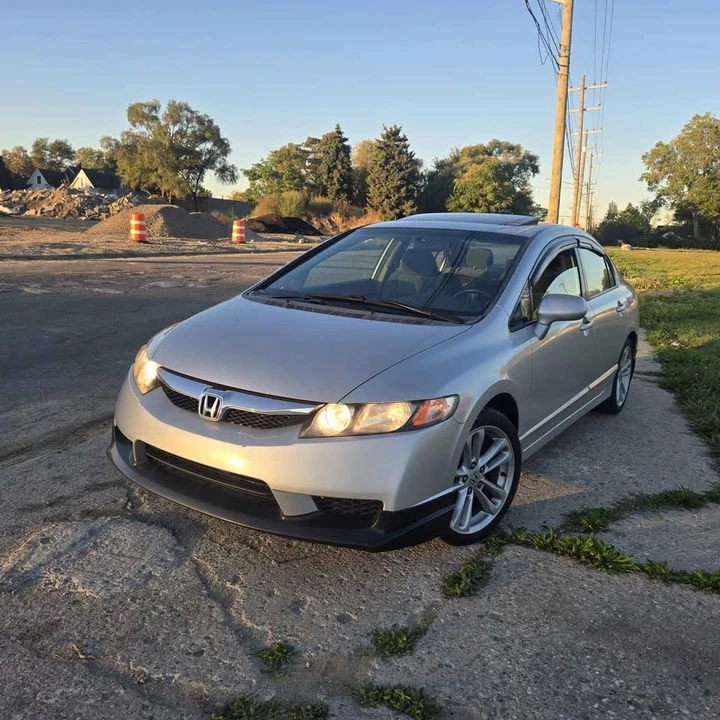 2009 Honda Civic 8th Gen - Image 3 of 3