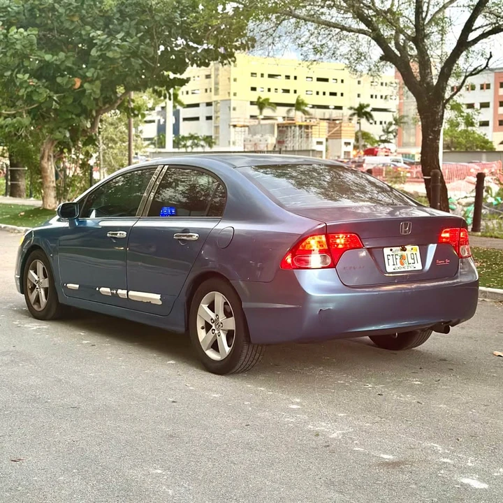 2009 Honda Civic 8th Gen - Image 3 of 9