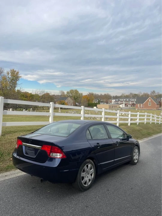 2009 Honda Civic 8th Gen - Image 2 of 6
