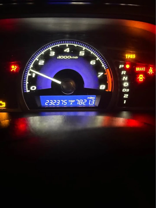 2009 Honda Civic 8th Gen - Image 2 of 2